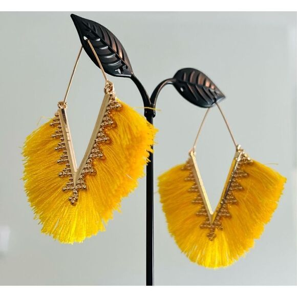 Brand New Yellow Fringe Chevron Dangle Gold Tone Earrings Costume Jewelry 3/$18 - Picture 3 of 6